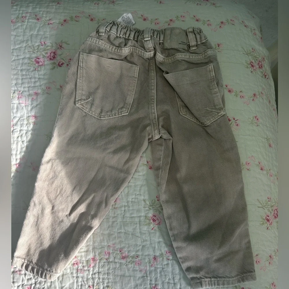 Toddler Zara tan pants size 3 - Picture 2 of 3